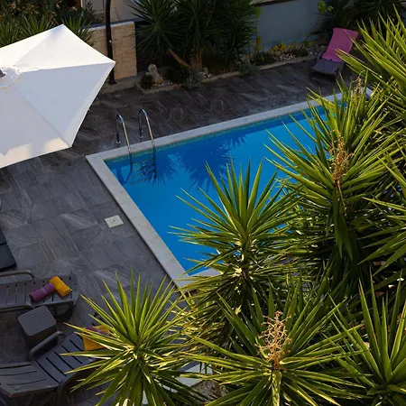 Sunshine With Pool Apartament Trogir
