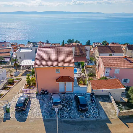 Sunshine With Pool Appartamento Traù