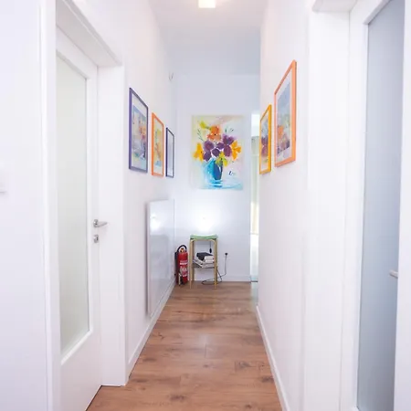 Sunshine With Pool * Traù