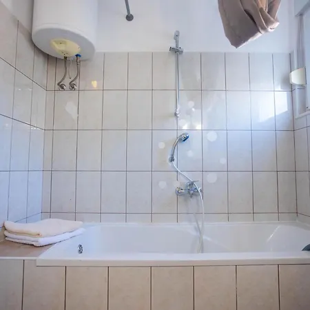 Sunshine With Pool Appartamento Traù