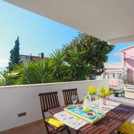 Sunshine With Pool * Traù