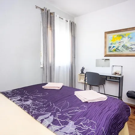 Sunshine With Pool Appartamento *