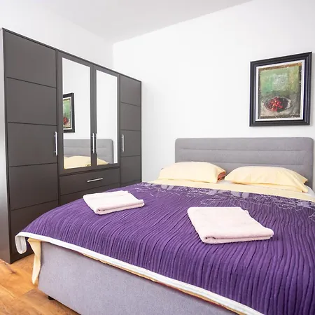 Appartamento Sunshine With Pool Traù