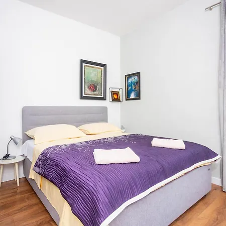 Sunshine With Pool Appartamento