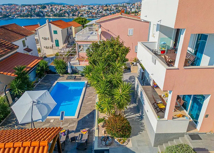 Appartamento Sunshine With Pool Traù